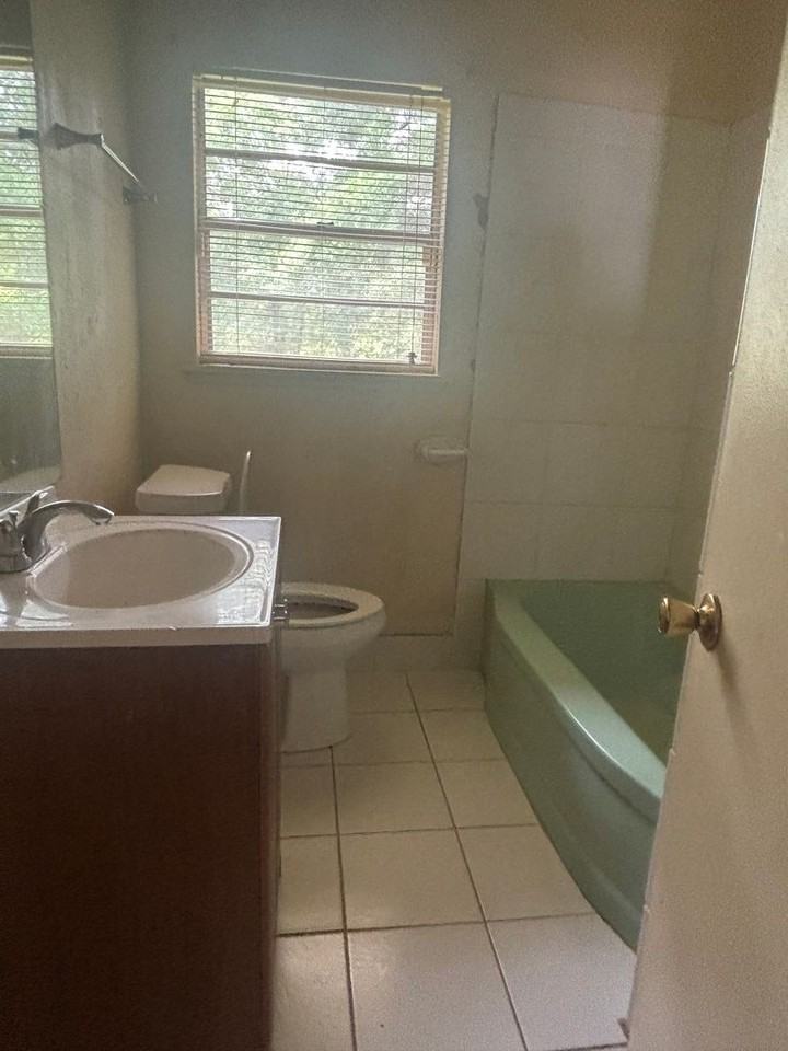 963 Pine Lake Dr - Photo 6 of 11