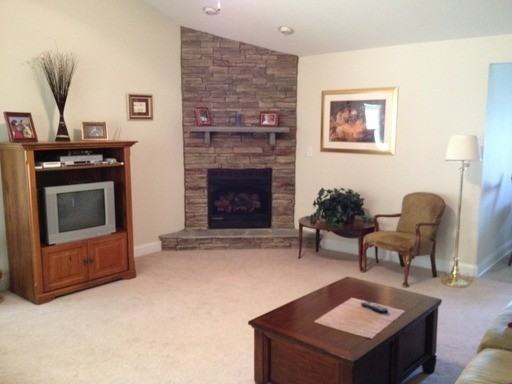 637 Marston Ln - Photo 2 of 15