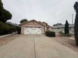 featured image of 3932 Lindsey Ave