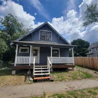 featured image of 2112 N Astor St