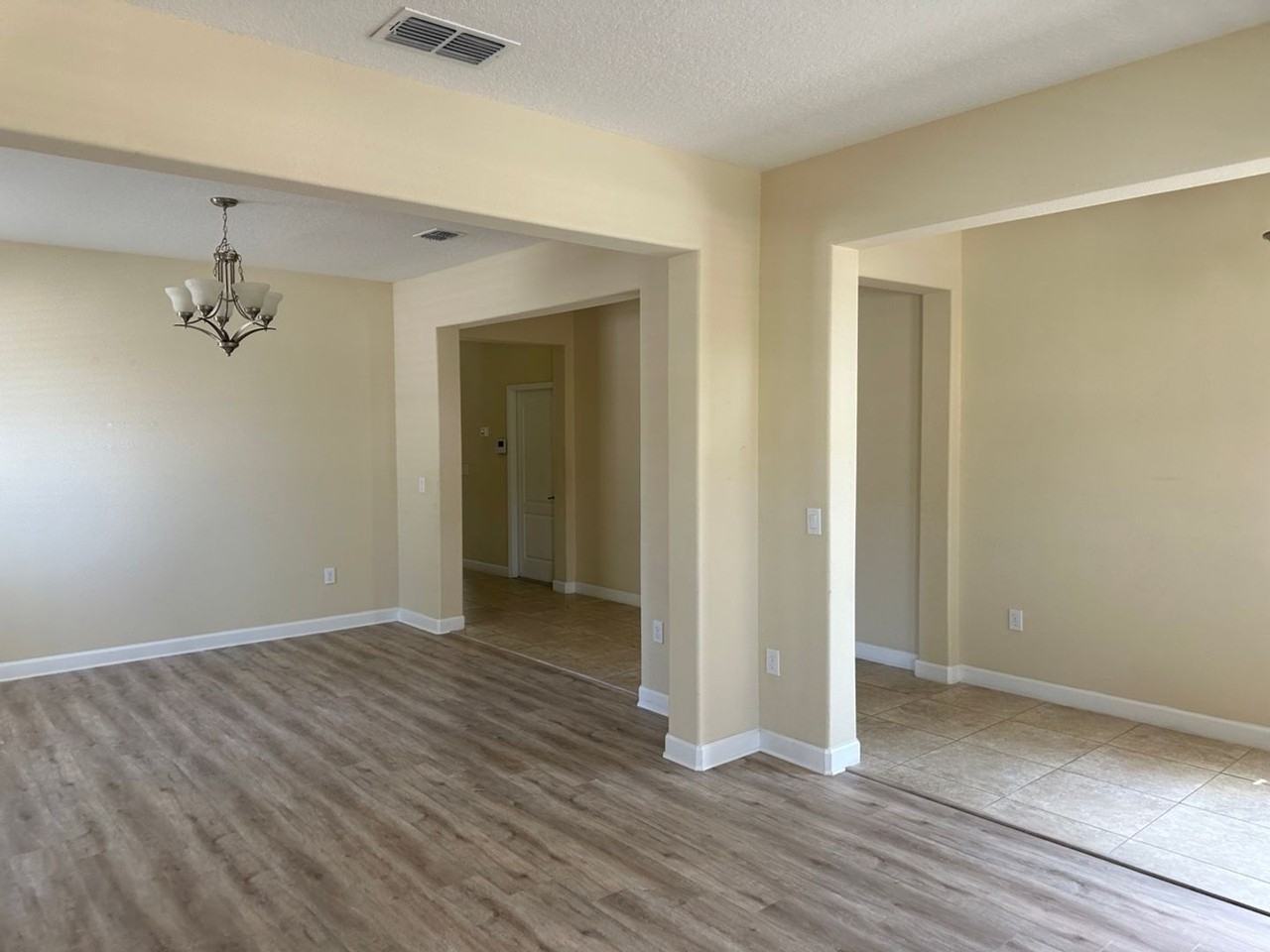 15153 Driftwood Bend St - Photo 5 of 23
