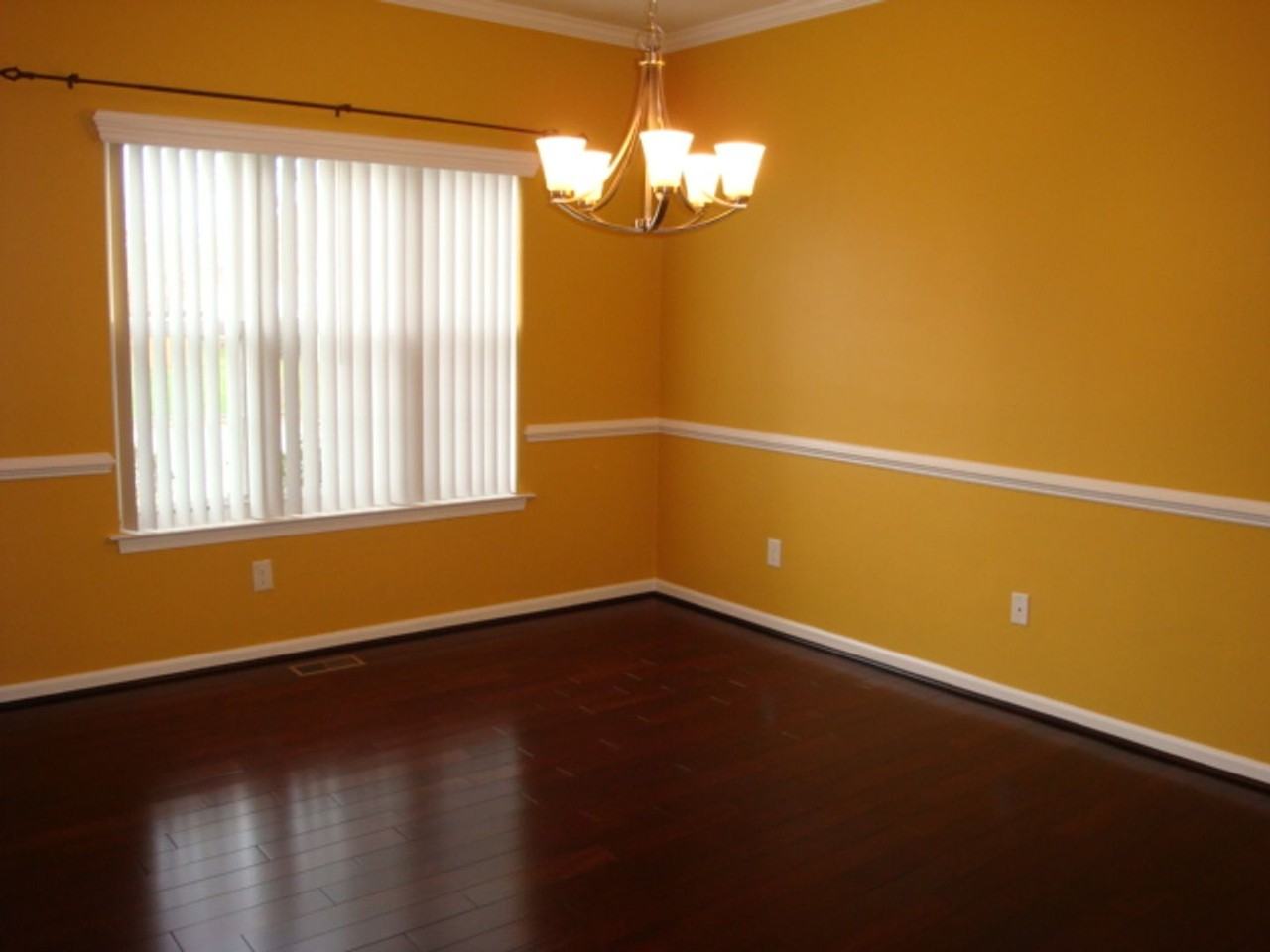 2113 Saw Mill Ct - Photo 5 of 7