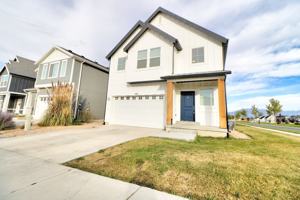 featured image of 518 S Highpoint Dr