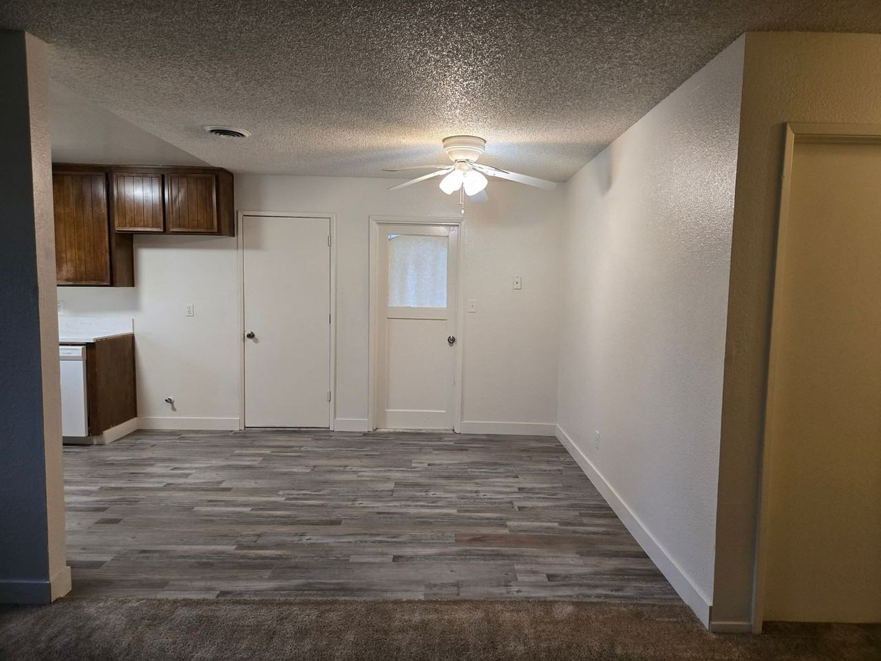 545 Bluefield Ave - Photo 3 of 10