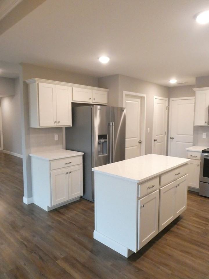 305 Green Meadows Cir - Photo 5 of 20