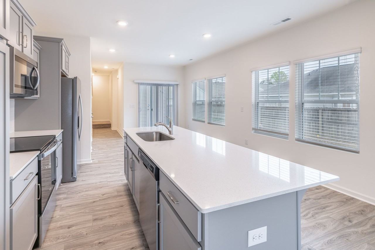 461 Kinnerton Pl - Photo 6 of 19