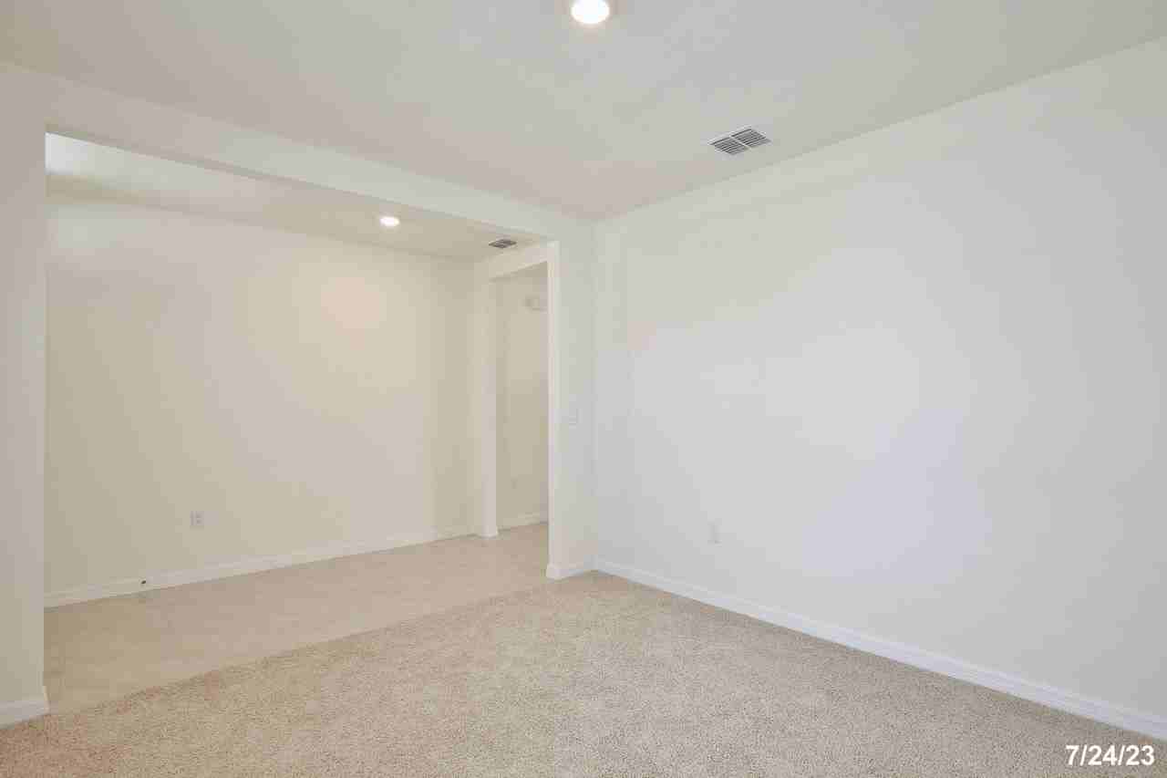 3153 Eastgrove Ter - Photo 4 of 30