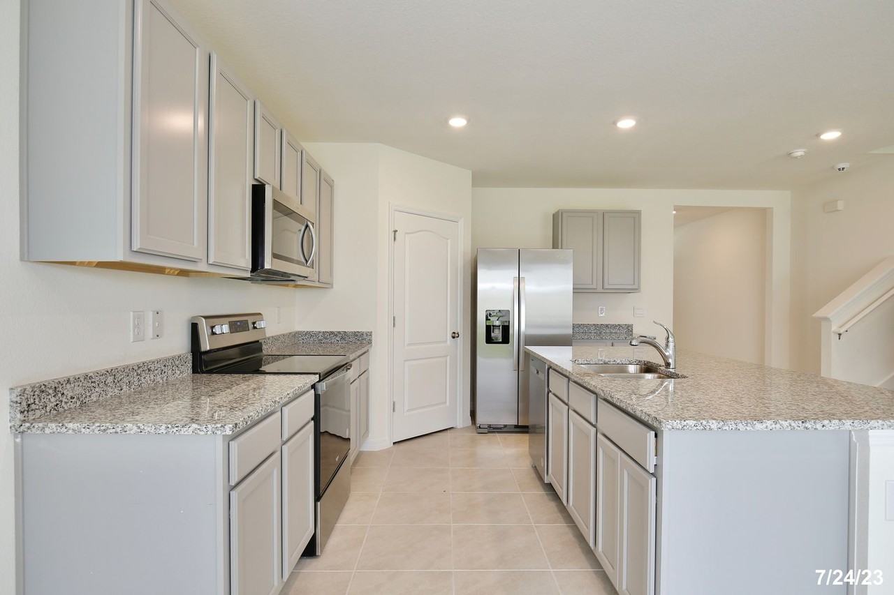 3153 Eastgrove Ter - Photo 6 of 30