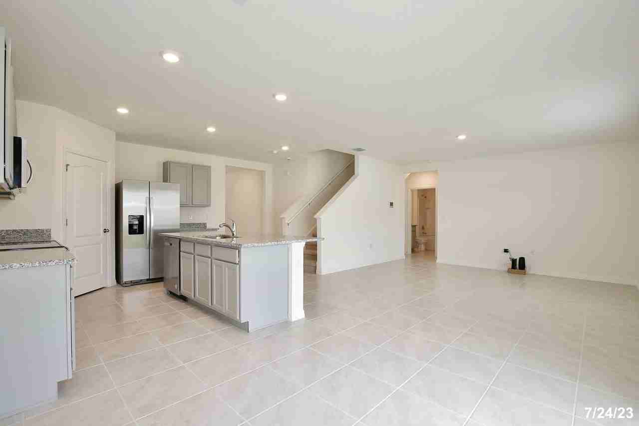 3153 Eastgrove Ter - Photo 7 of 30