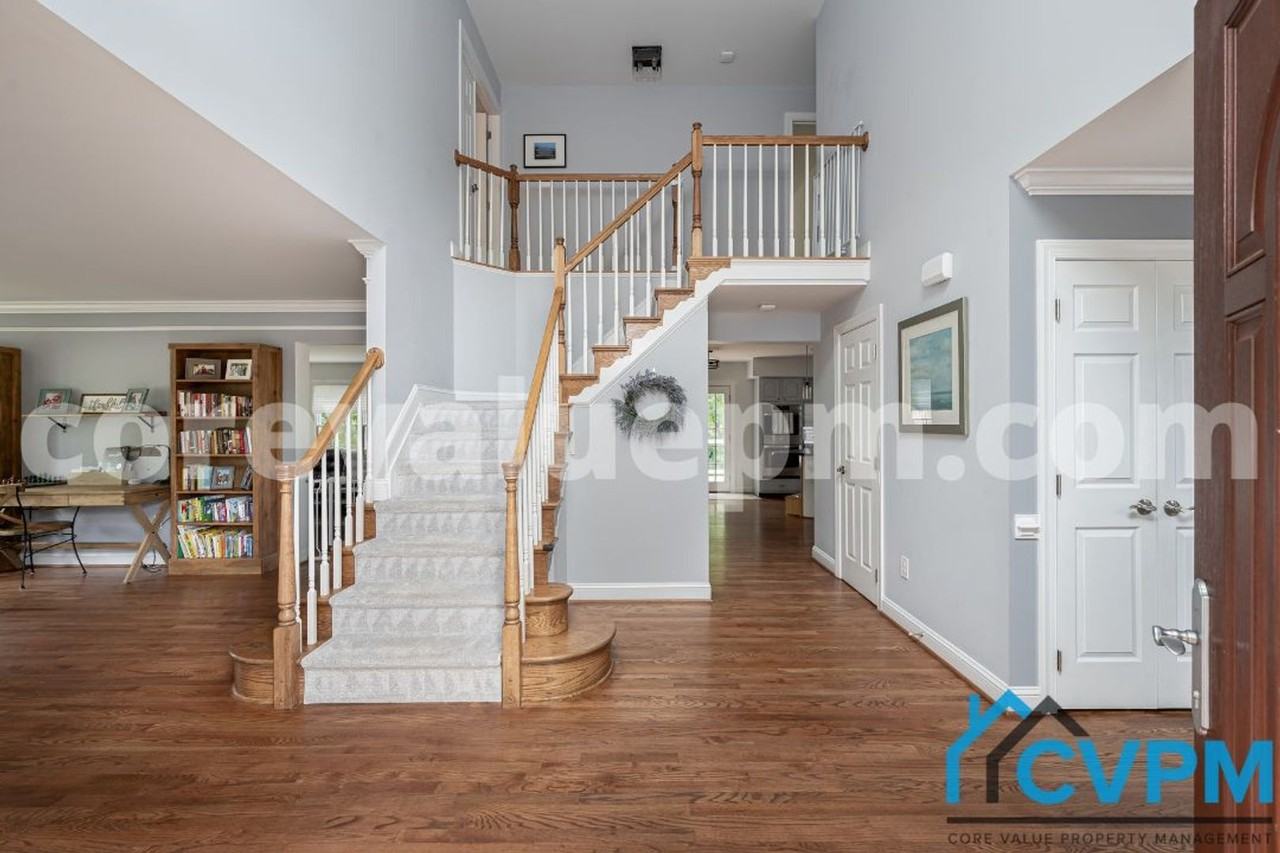 210 Blackhaw Ct - Photo 4 of 45