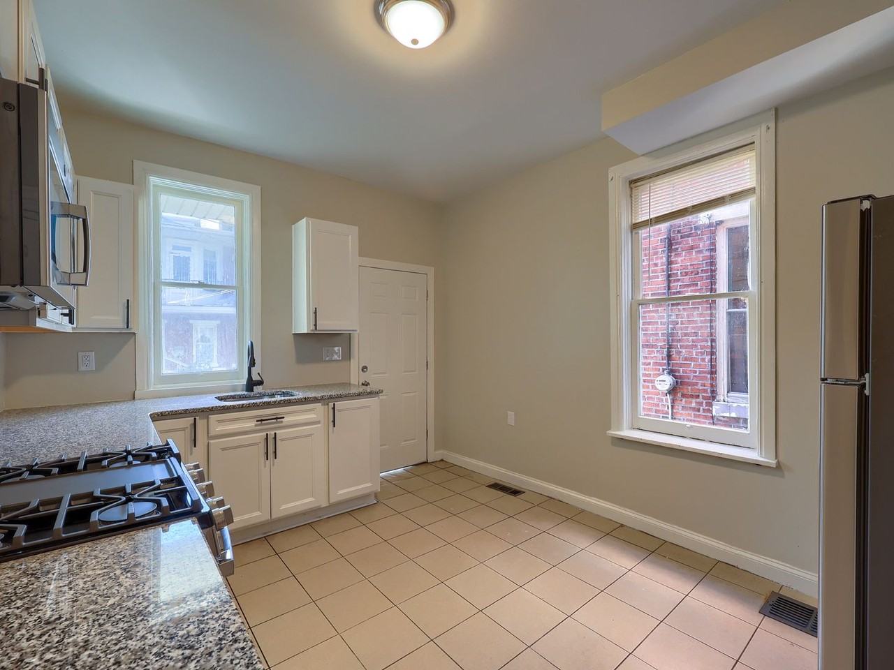 2032 Susquehanna St - Photo 5 of 24