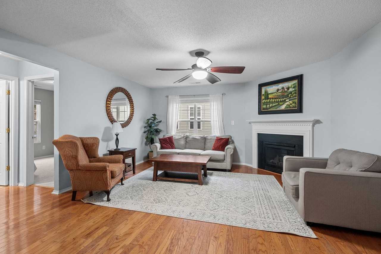 3307 Skybrook Ln - Photo 2 of 34