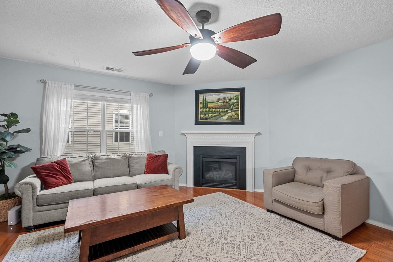 3307 Skybrook Ln - Photo 4 of 34