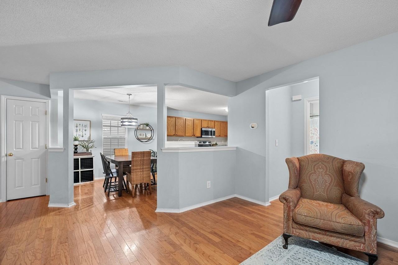 3307 Skybrook Ln - Photo 6 of 34