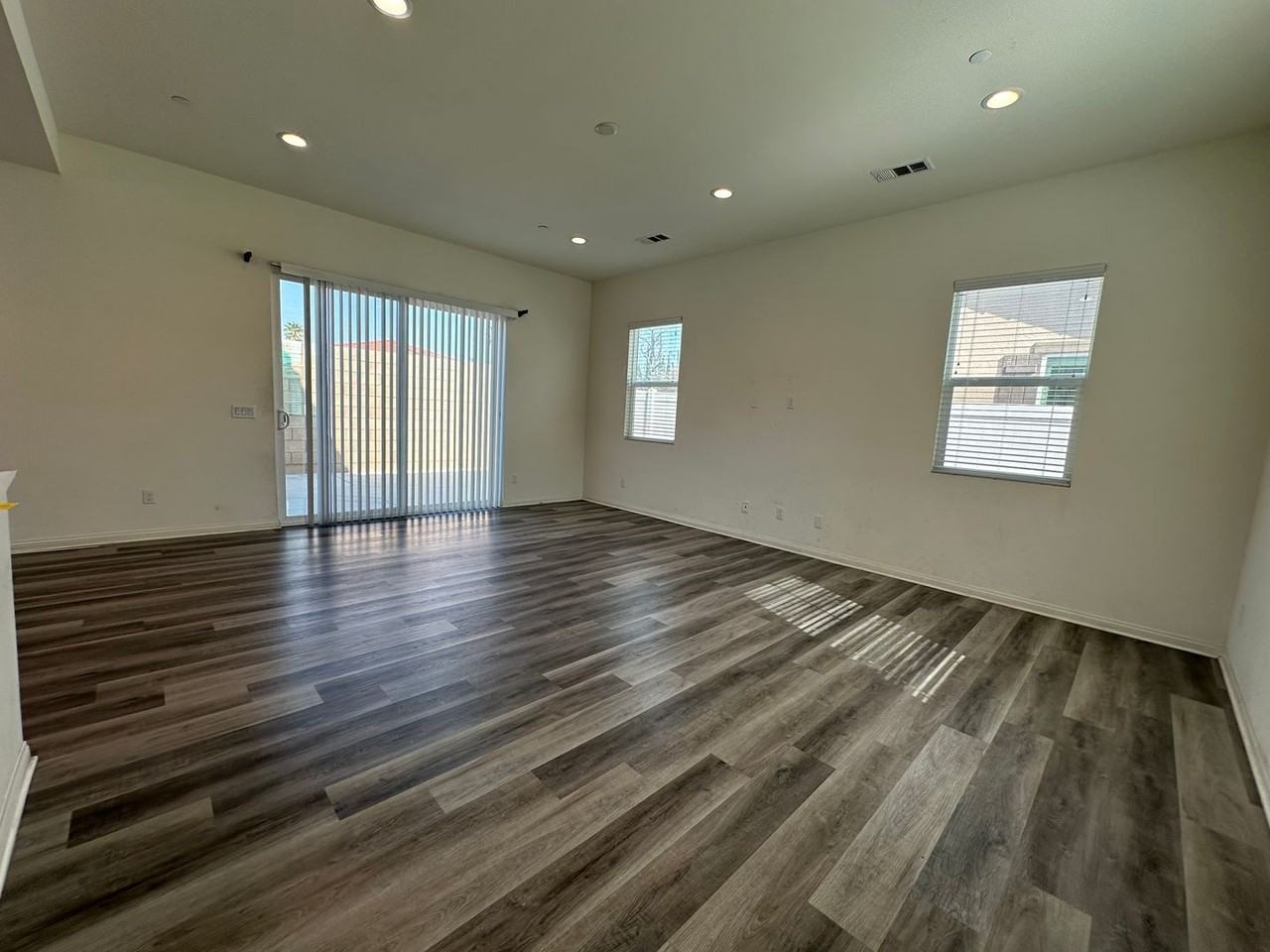 826 Tullock St - Photo 2 of 26