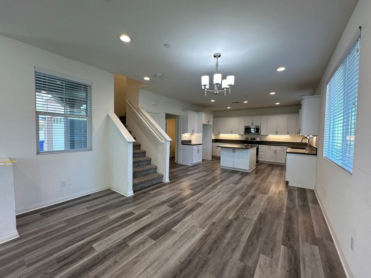 826 Tullock St - Photo 3 of 26