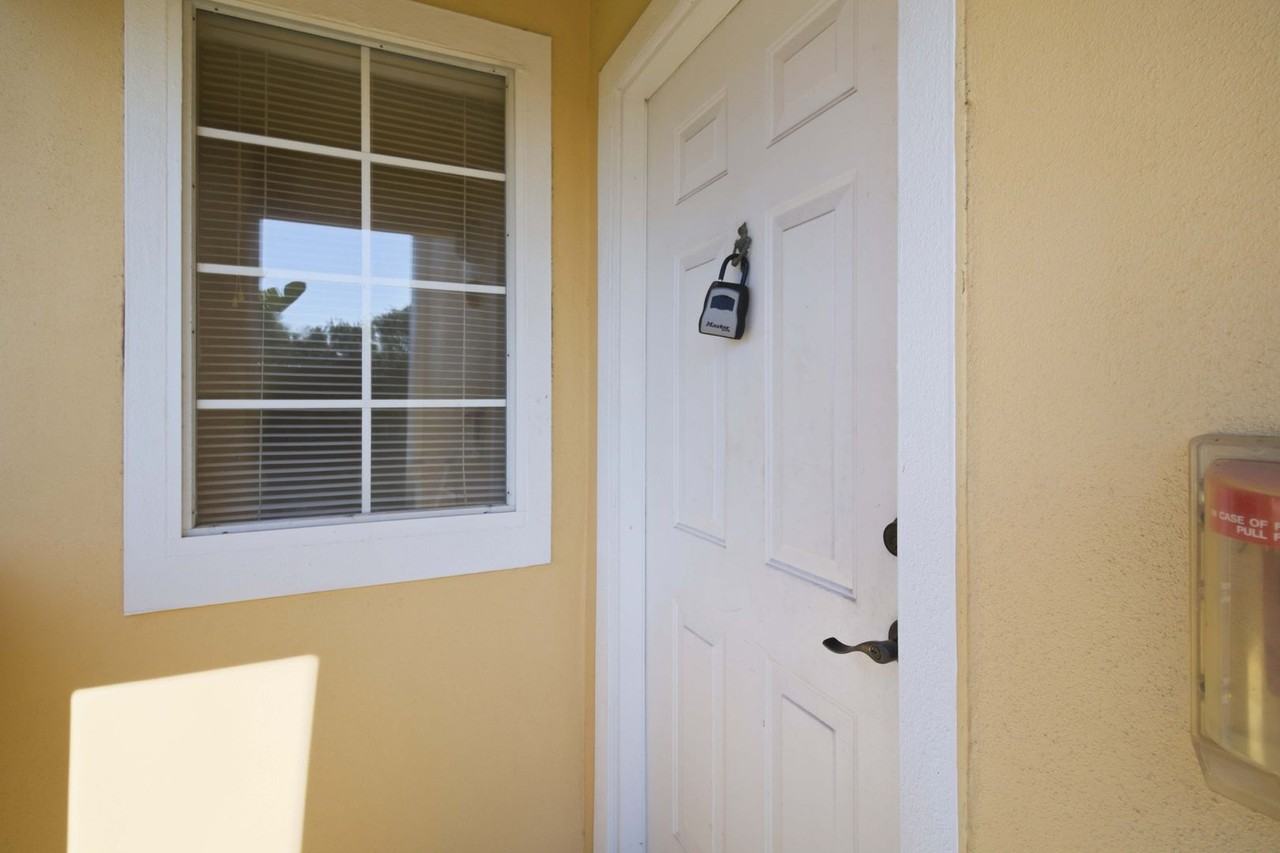 1015 Villagio Cir #201 - Photo 2 of 40