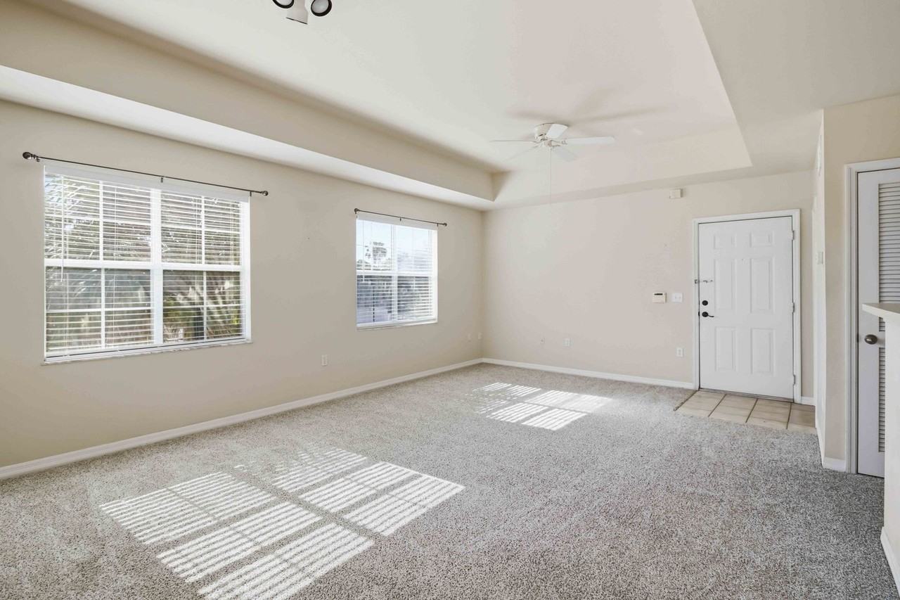 1015 Villagio Cir #201 - Photo 5 of 40
