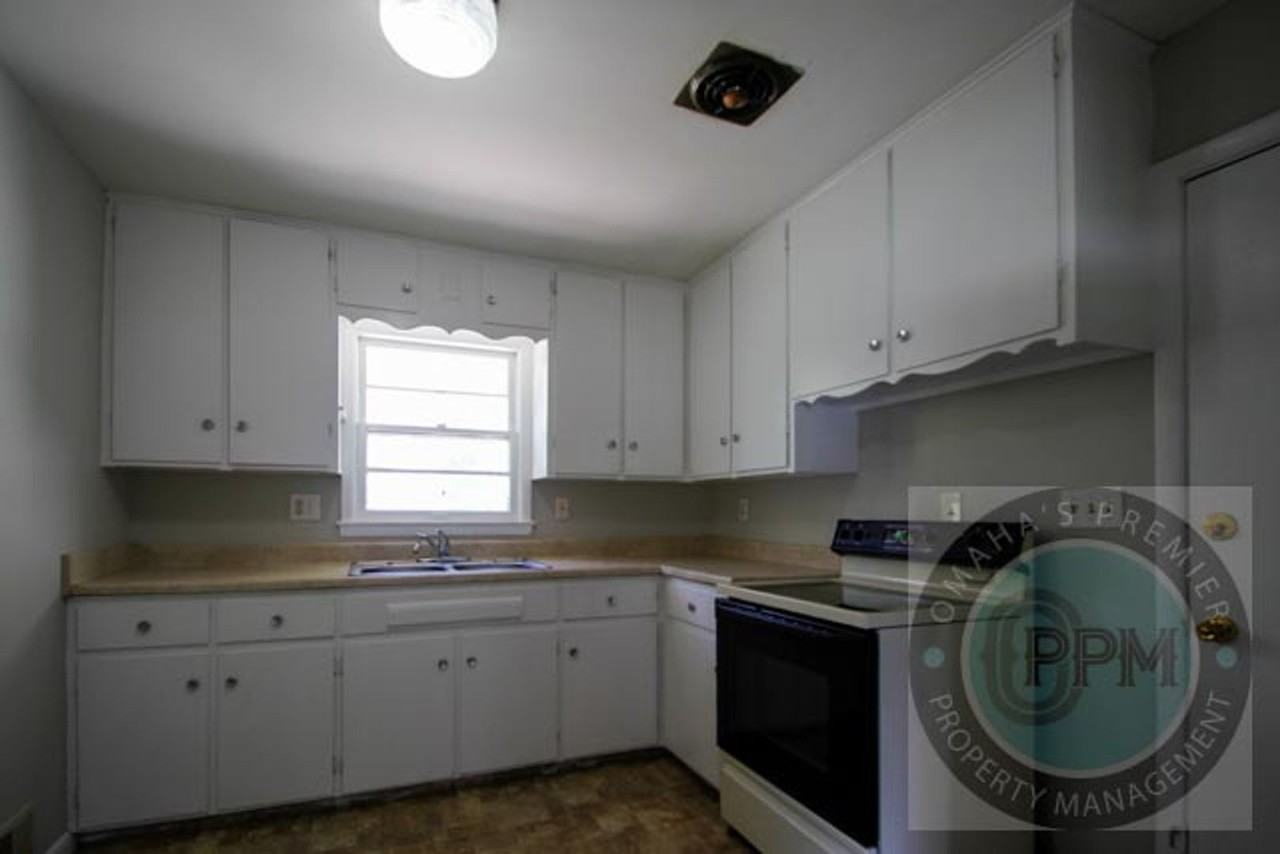 4018 Bauman Ave - Photo 4 of 18