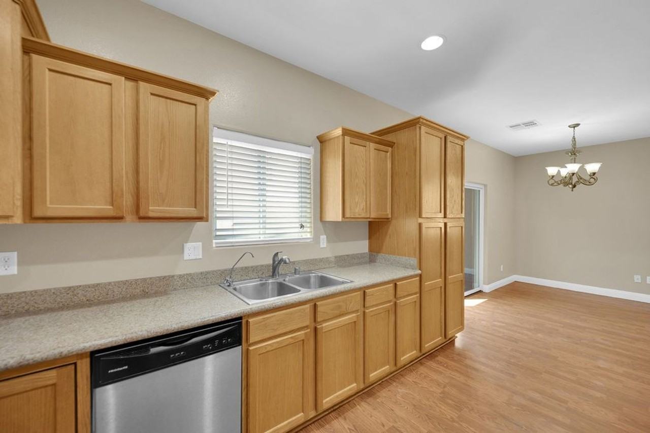 5675 Diamond Palm Ct - Photo 3 of 19