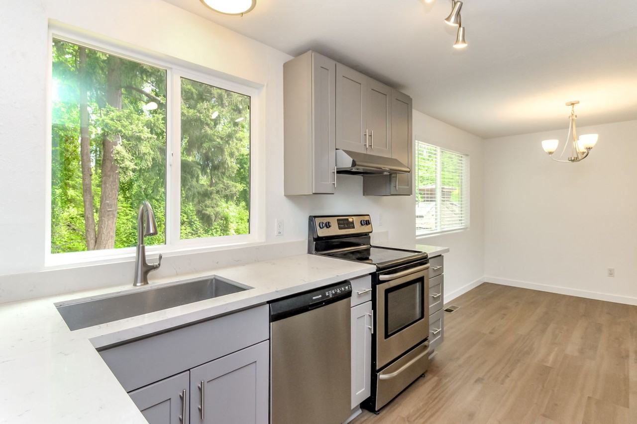 4320 S 296th Pl - Photo 6 of 45