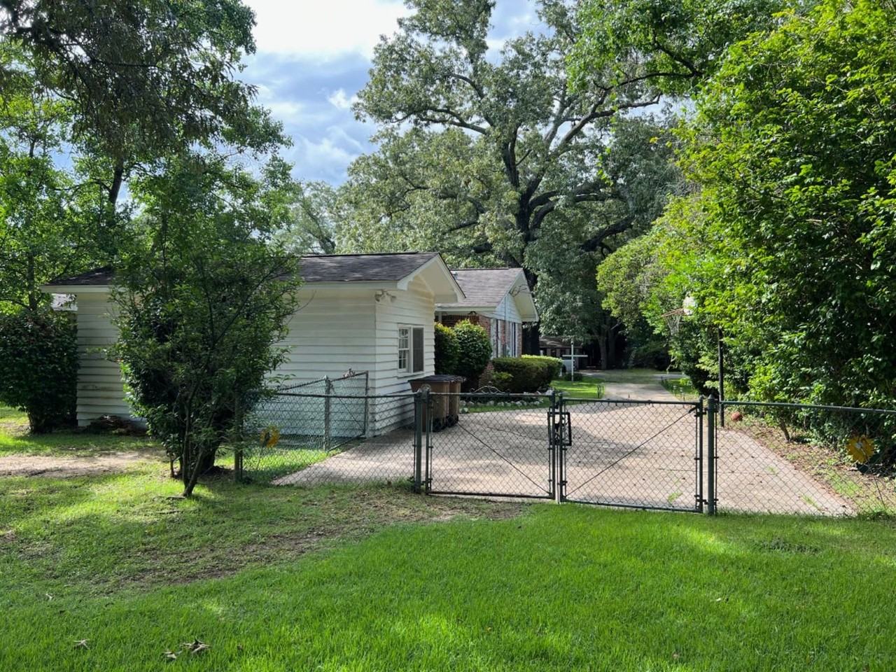 5854 Saint Gallen Ave S - Photo 4 of 9