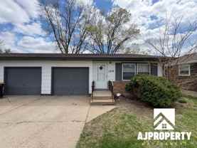 3302 S Lincoln Ave - Photo 1 of 1