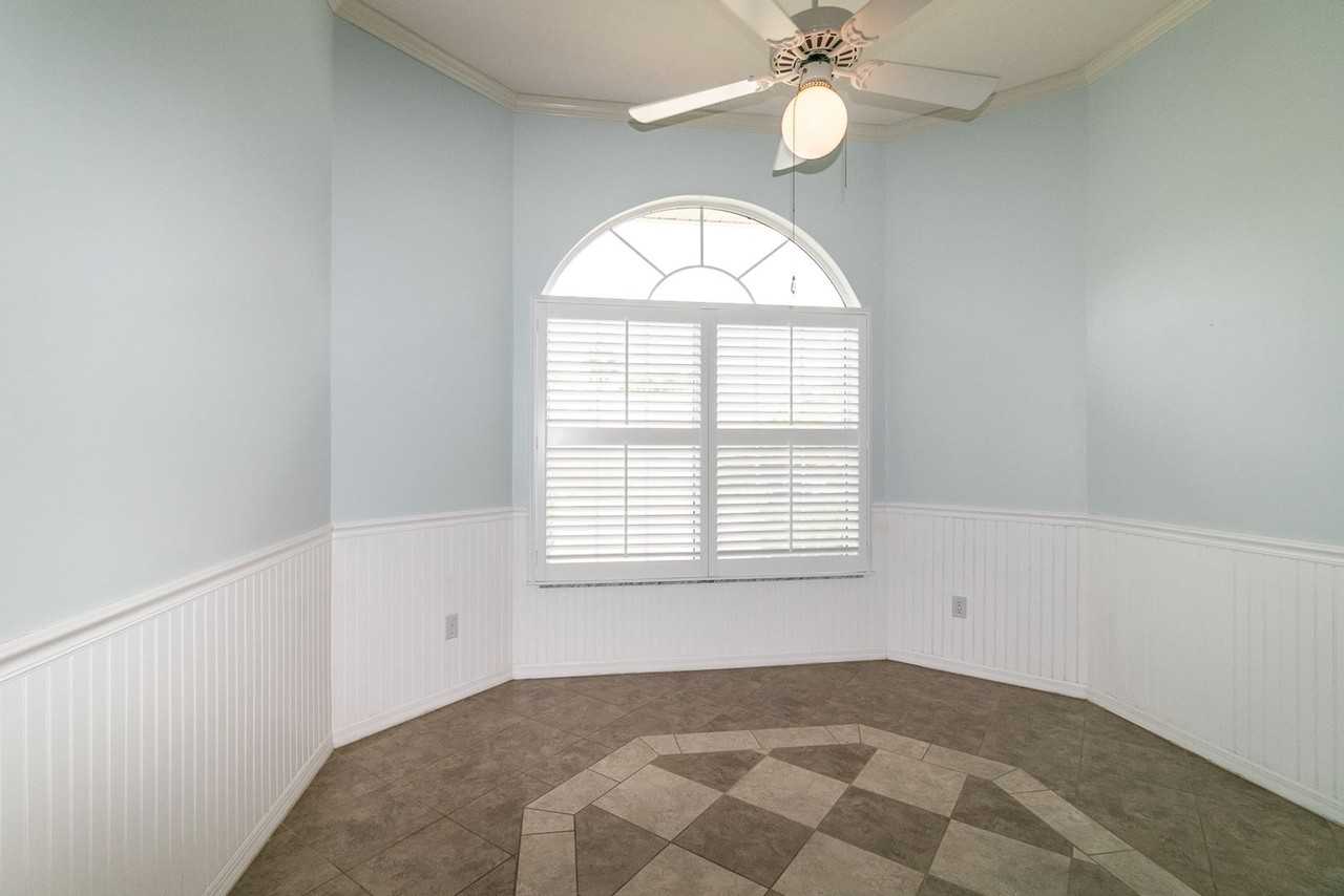 6202 Nw 36th Dr - Photo 6 of 22