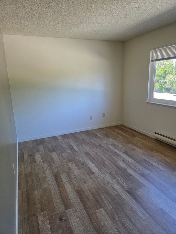 4047 Hamilton Ave Apt F7 #F7 - Photo 7 of 11