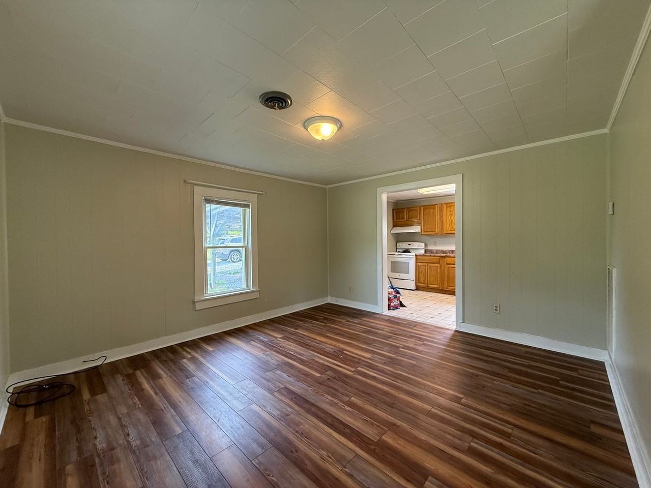 715 Chuckey Pike - Photo 3 of 13