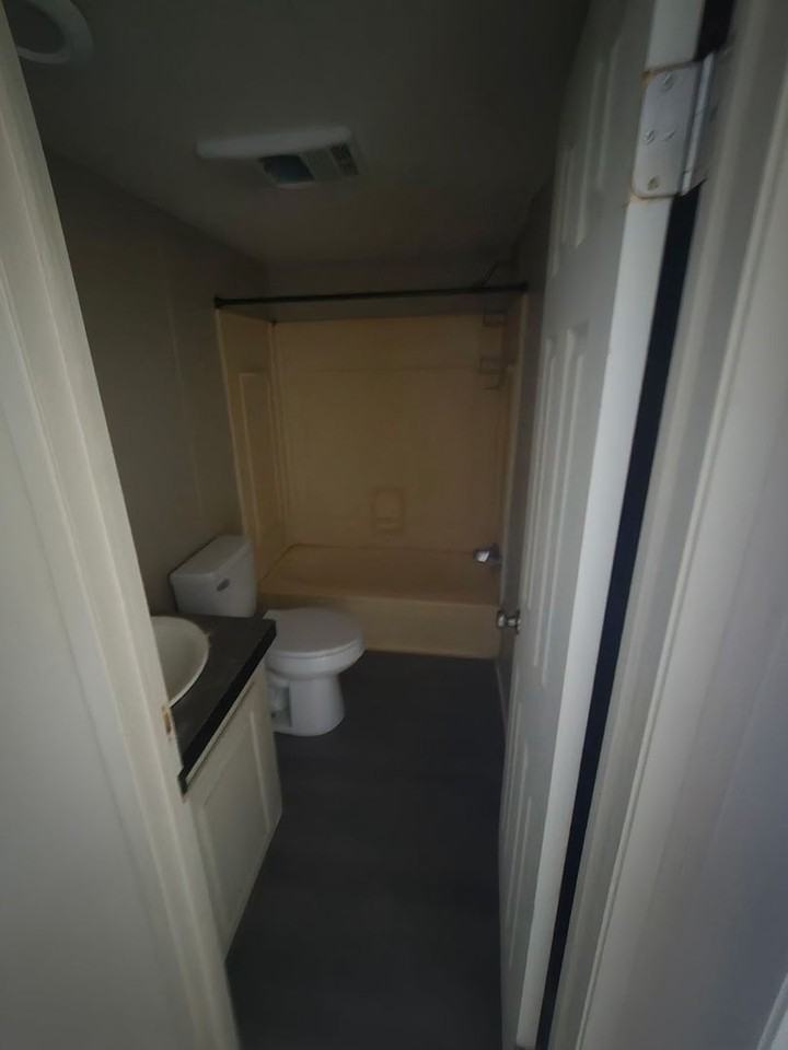 16960 E 407 Ct - Photo 4 of 8