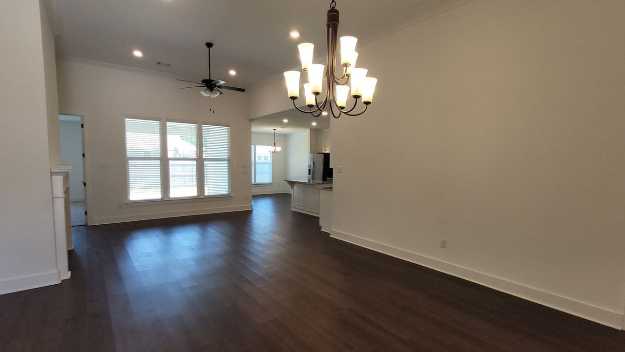 9587 S Creek Dr - Photo 2 of 16