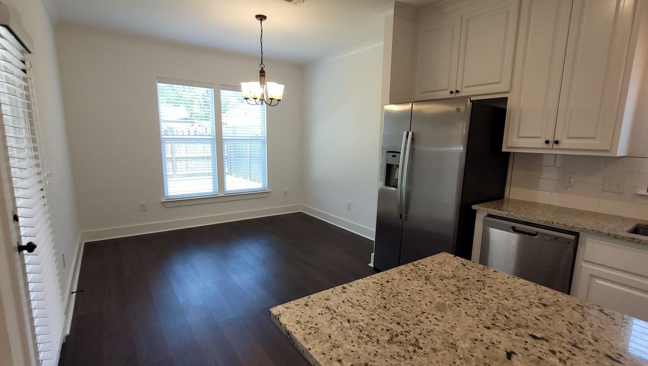 9587 S Creek Dr - Photo 5 of 16
