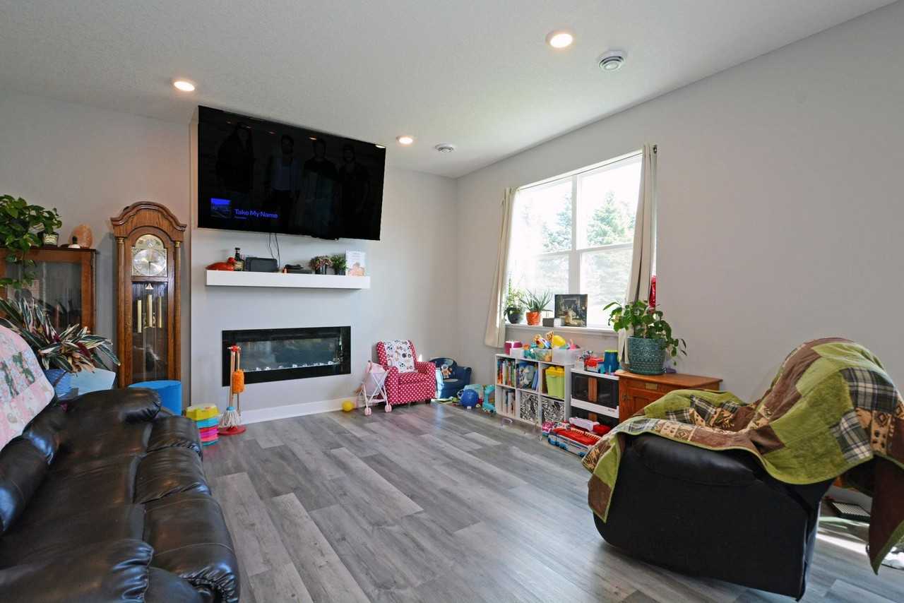 6733 Pine Arbor Ln S - Photo 5 of 23