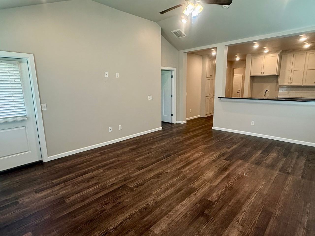 6509 Bentwood Villas Dr #B - Photo 3 of 14