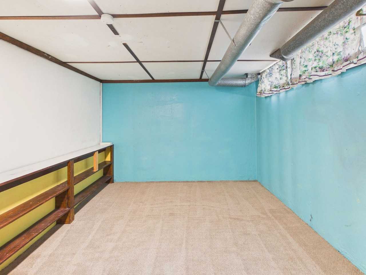 2410 Kensington St - Photo 7 of 23