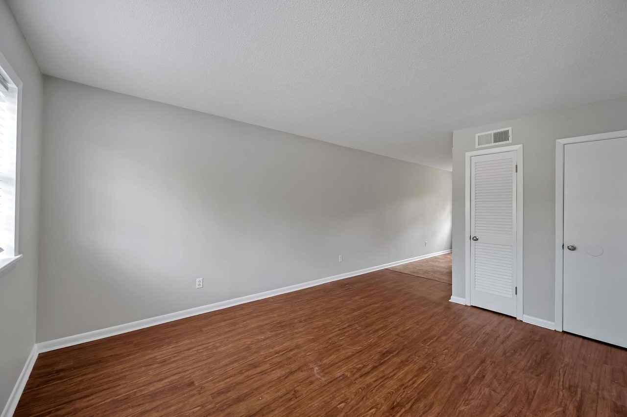 302 Law Rd Apt B - Photo 6 of 8