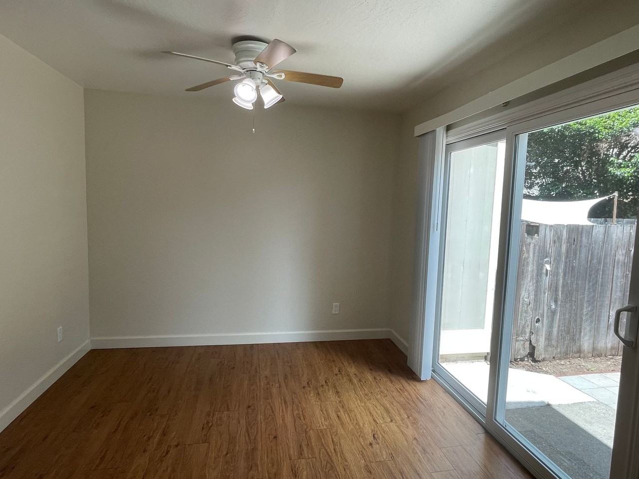 18218 Hale Ave - Photo 4 of 21