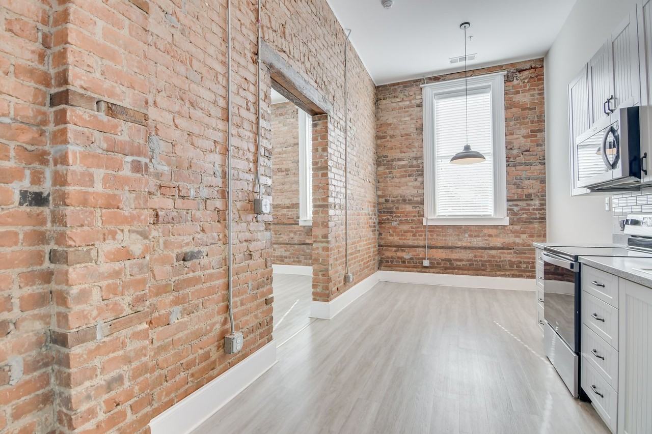 164 N Louisville St #4 - Photo 4 of 13