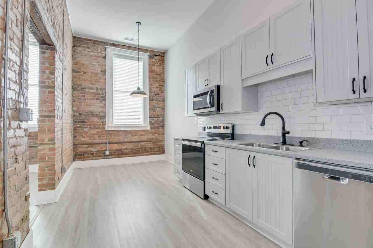 164 N Louisville St #4 - Photo 5 of 13