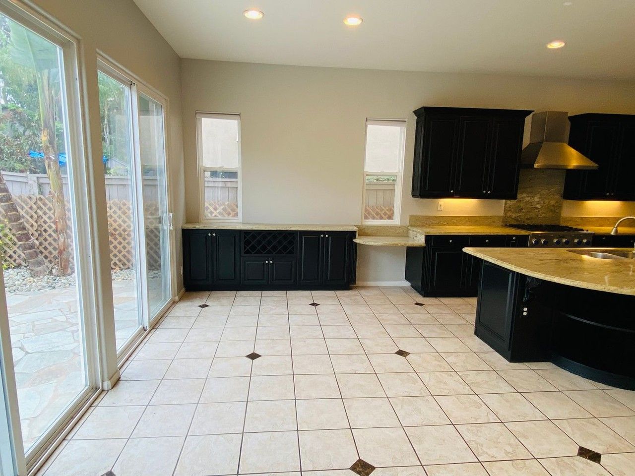 1162 Alexandra Ln - Photo 3 of 29