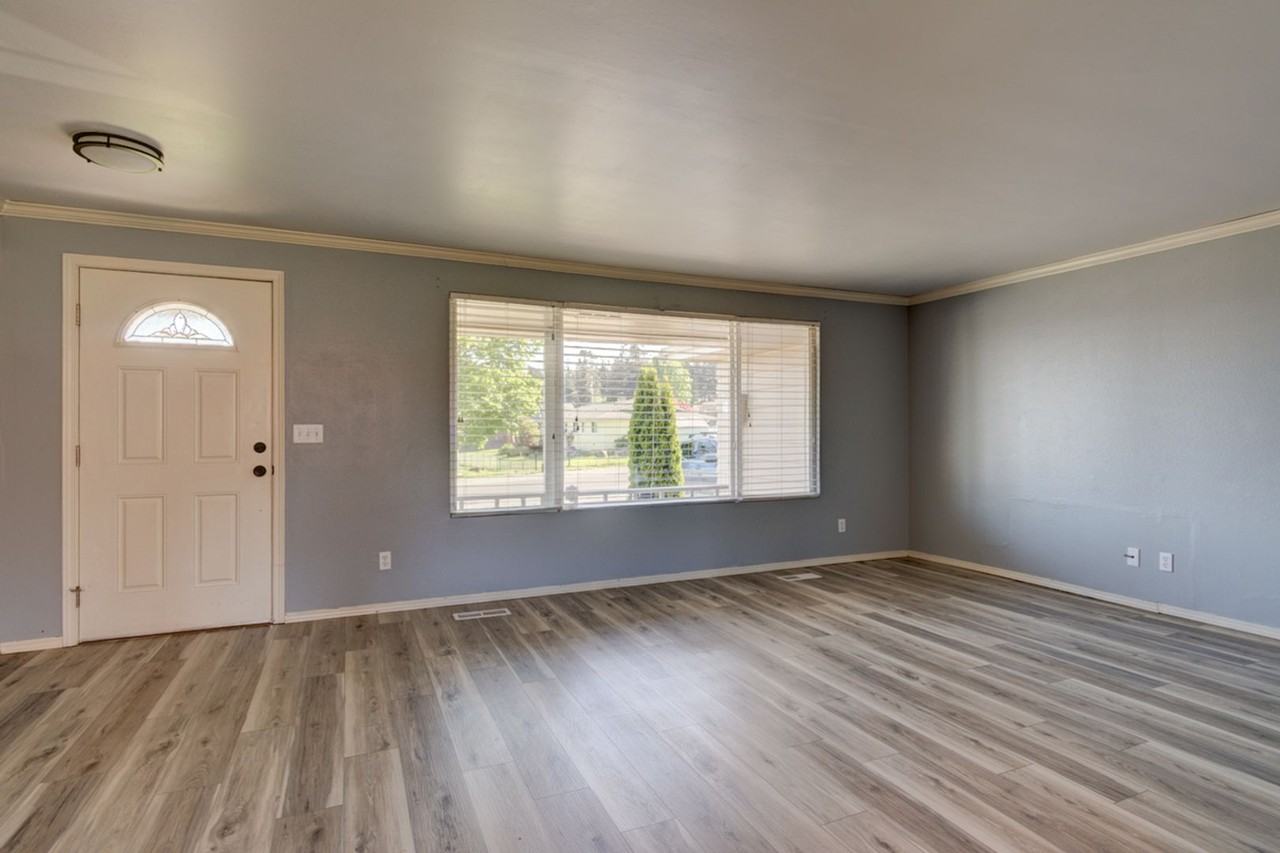 650 Sw 4th Ave - Photo 7 of 26