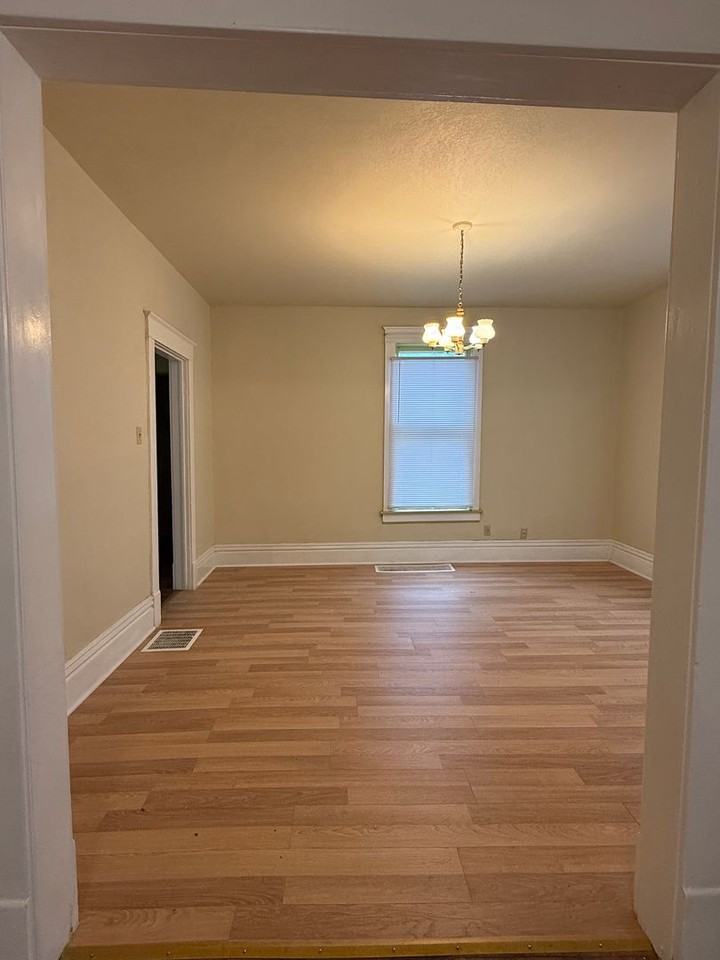 1624 Sw Polk St - Photo 3 of 14