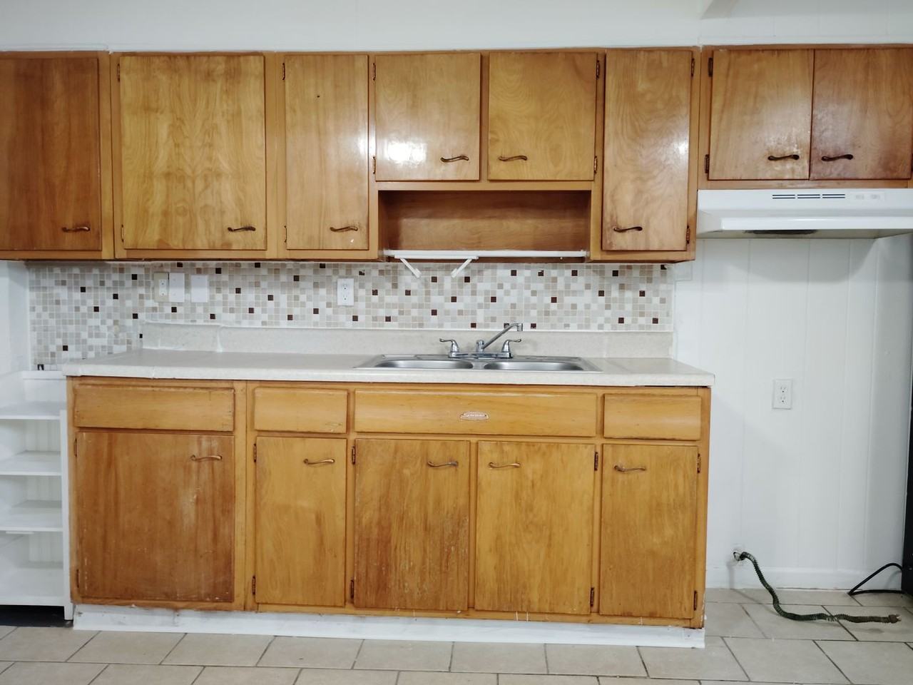 1311 Saint Stephens Dr - Photo 2 of 4