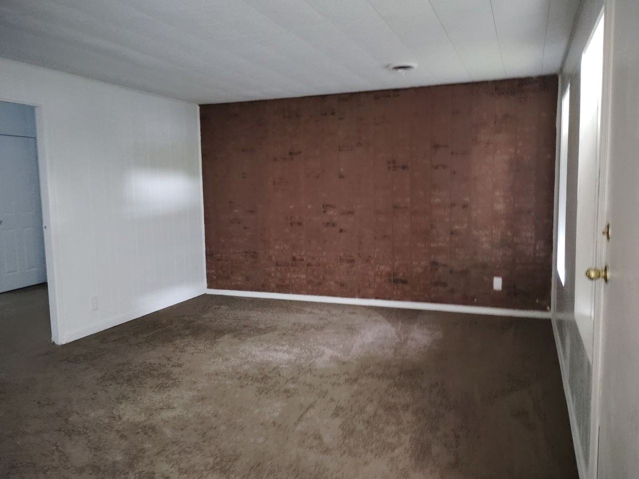 1311 Saint Stephens Dr - Photo 3 of 4