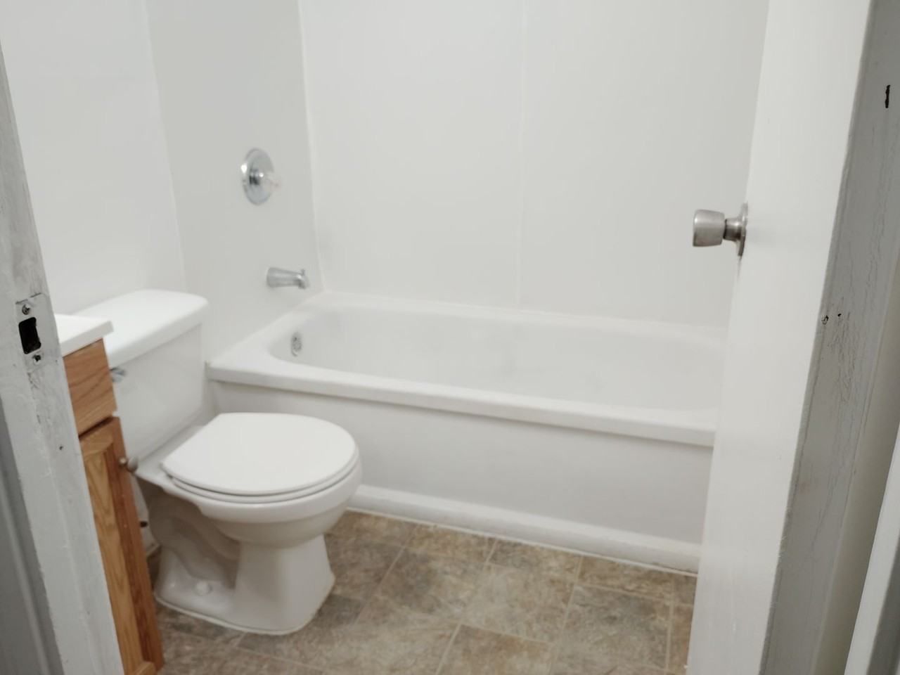 1311 Saint Stephens Dr - Photo 4 of 4