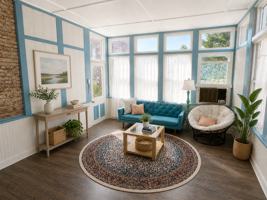 featured image of 214 E King St