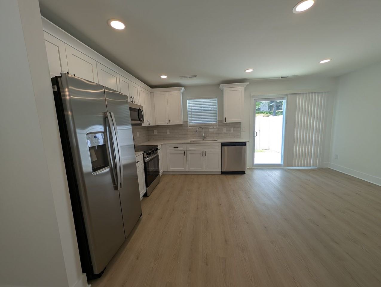 1413 Arden Ave - Photo 4 of 25