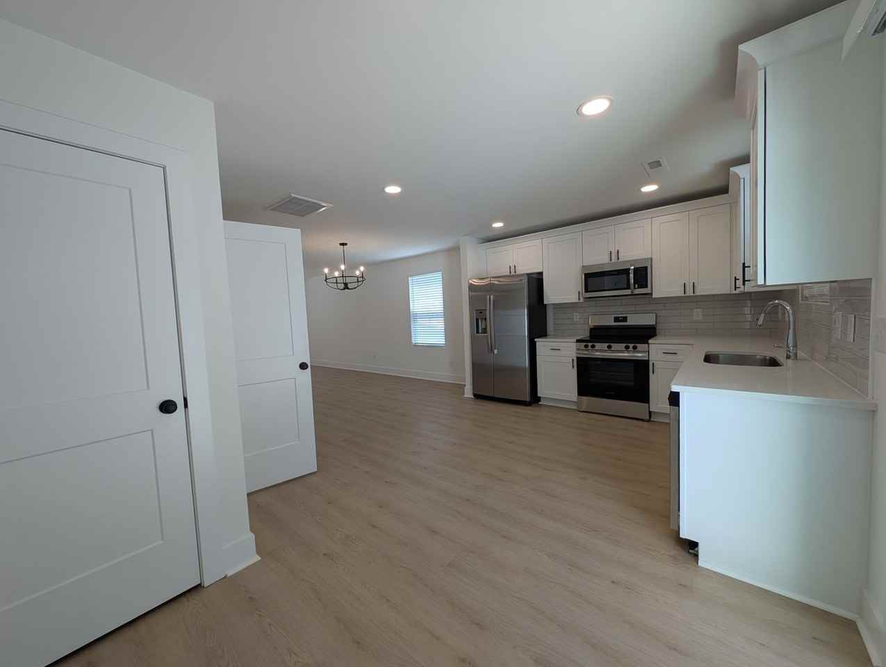 1413 Arden Ave - Photo 6 of 25