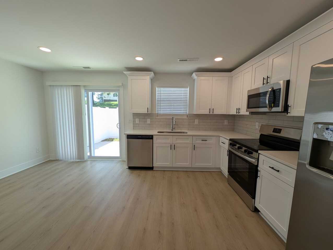 1415 Arden Ave - Photo 4 of 25